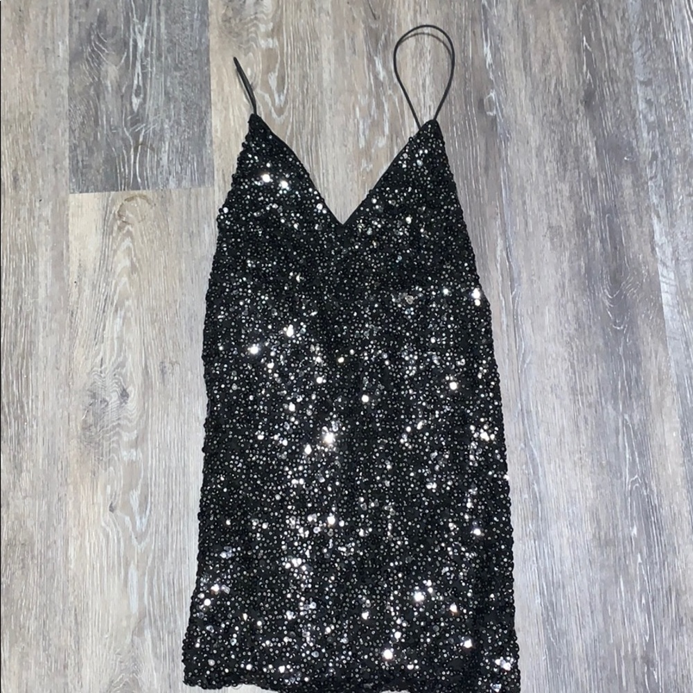 NWOT Lulus Sparkly Mini Dress With Strappy Back